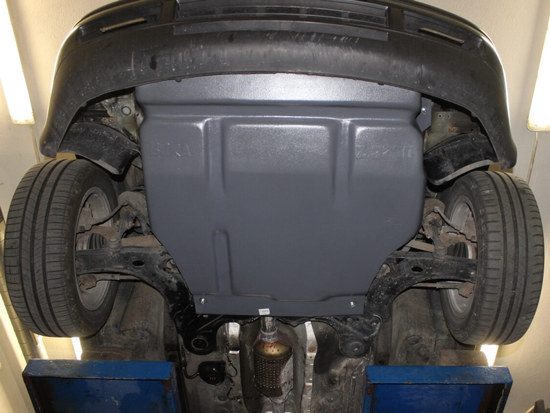 Установка защиты двигателя Рига-Autoserviss Rīgā, auto dzinēju, izpūtēju remonts, auto audio, lukturu pulēšana